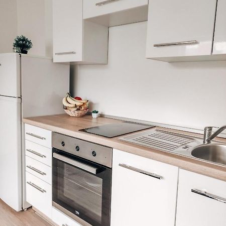 Studio Apartment Sanya #2 Ljubljana Buitenkant foto